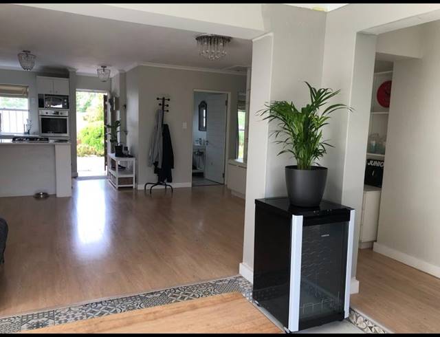 3 BEDROOM PROPERTY TO RENT IN MILKWOOD PARK